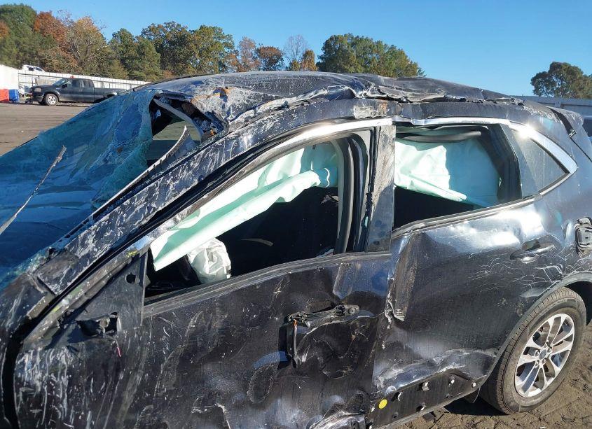 Photo 13 of 2021 Ford Escape SE (VIN 1FMCU0G66MUA32117)