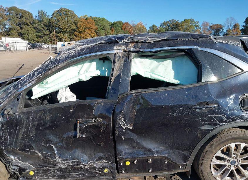 Photo 6 of 2021 Ford Escape SE (VIN 1FMCU0G66MUA32117)