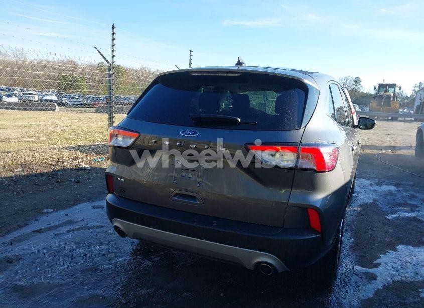 Photo 16 of 2021 Ford Escape SE (VIN 1FMCU0G66MUA49290)