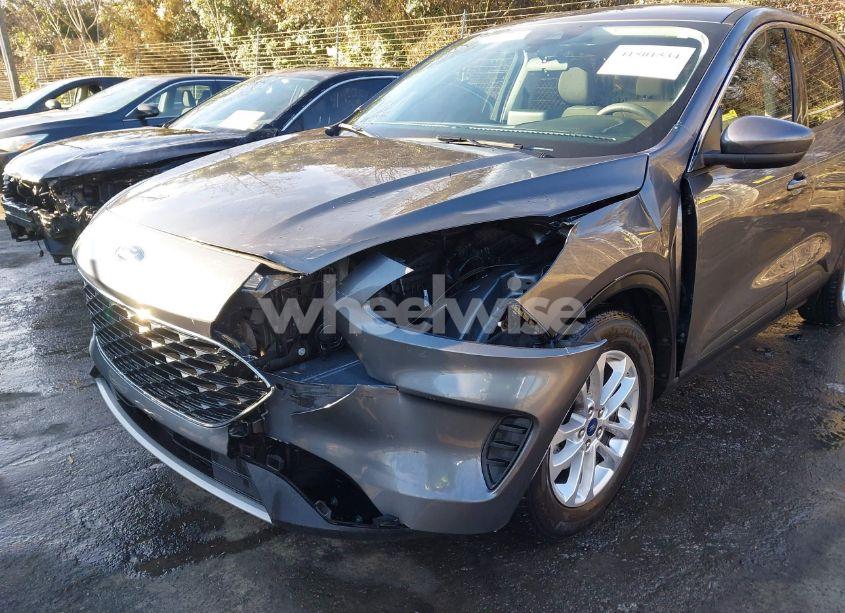 Photo 6 of 2021 Ford Escape SE (VIN 1FMCU0G66MUA49290)