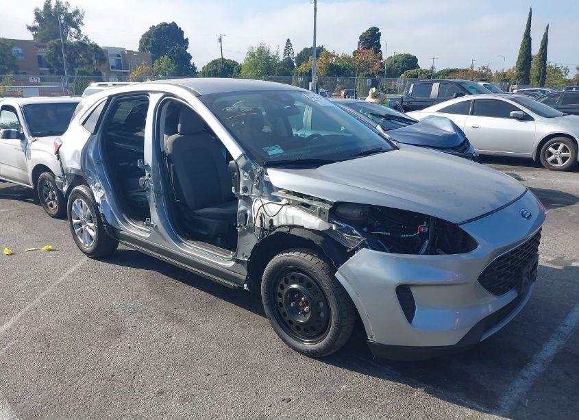 2021 Ford Escape SE (VIN 1FMCU0G66MUA97727) main photo