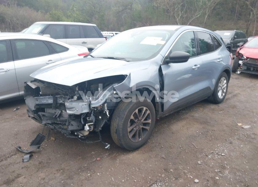 Photo 2 of 2022 Ford Escape SE (VIN 1FMCU0G66NUA90987)