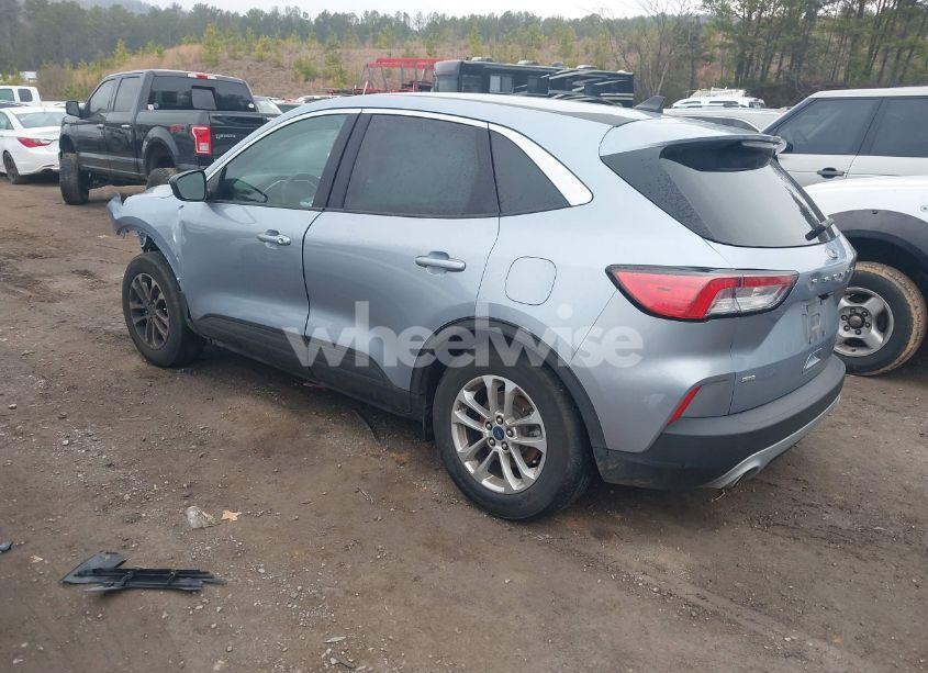 Photo 3 of 2022 Ford Escape SE (VIN 1FMCU0G66NUA90987)