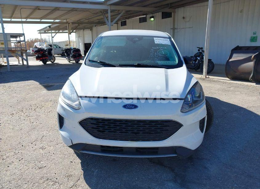 Photo 11 of 2022 Ford Escape SE (VIN 1FMCU0G66NUB00496)