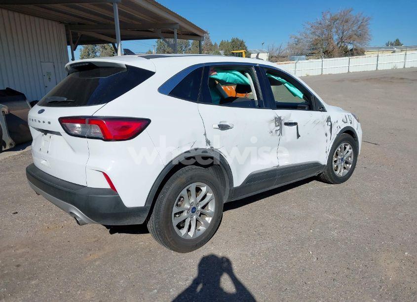 Photo 4 of 2022 Ford Escape SE (VIN 1FMCU0G66NUB00496)
