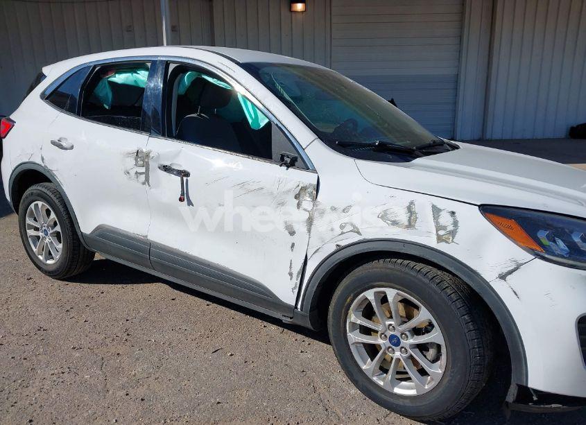 Photo 6 of 2022 Ford Escape SE (VIN 1FMCU0G66NUB00496)