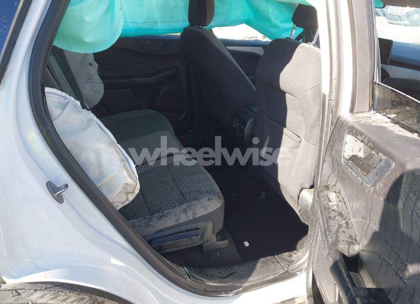 Photo 8 of 2022 Ford Escape SE (VIN 1FMCU0G66NUB00496)