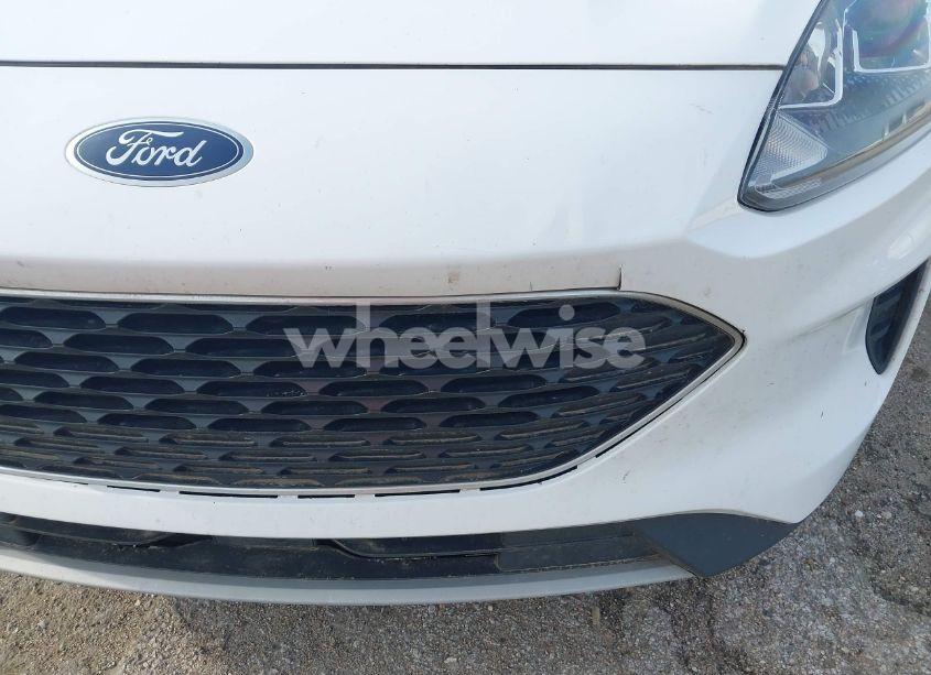 Photo 6 of 2022 Ford Escape SE (VIN 1FMCU0G66NUB01020)