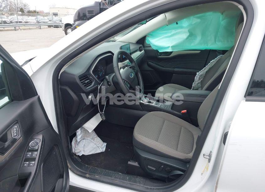 Photo 5 of 2022 Ford Escape SE (VIN 1FMCU0G66NUB34938)