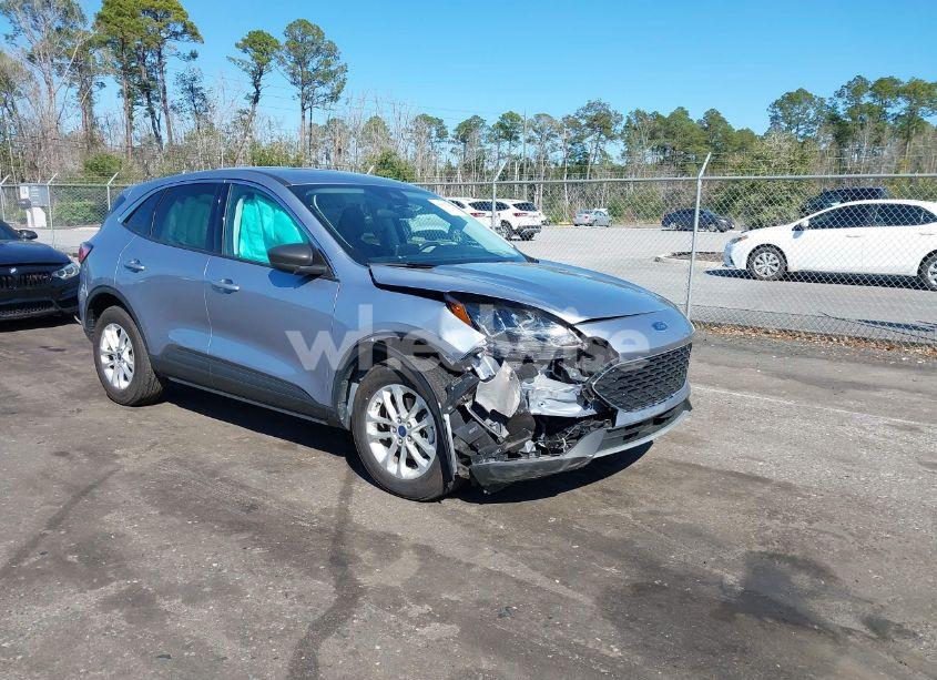2022 Ford Escape SE (VIN 1FMCU0G66NUB83153) main photo