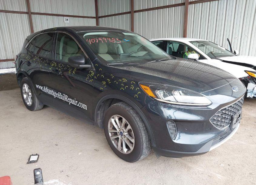 2022 Ford Escape SE (VIN 1FMCU0G66NUC00923) main photo