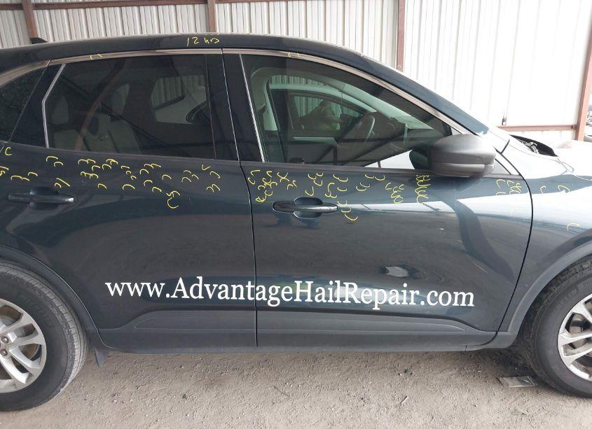 Photo 13 of 2022 Ford Escape SE (VIN 1FMCU0G66NUC00923)