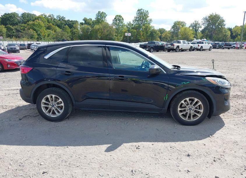 Photo 13 of 2020 Ford Escape SE (VIN 1FMCU0G67LUA20962)