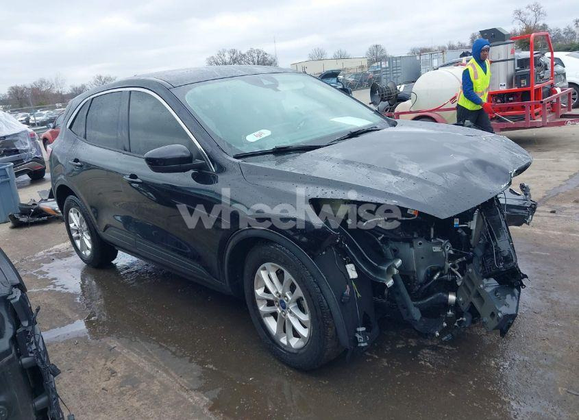2020 Ford Escape SE (VIN 1FMCU0G67LUA38023) main photo