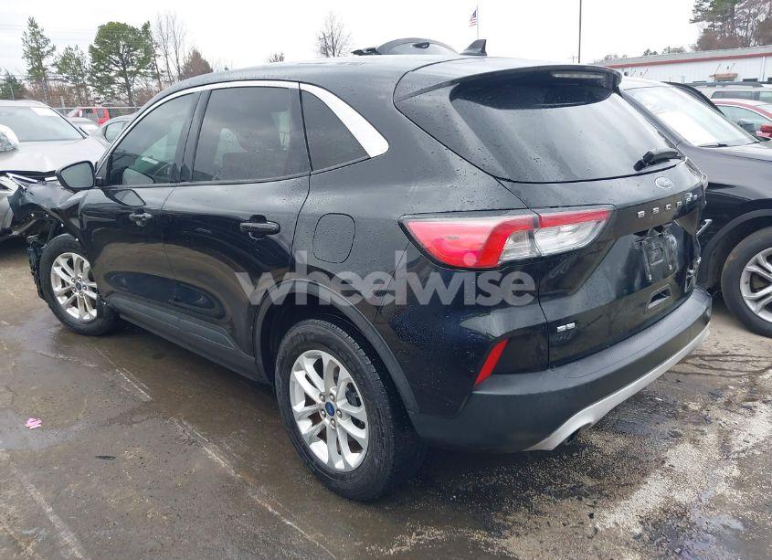 Photo 3 of 2020 Ford Escape SE (VIN 1FMCU0G67LUA38023)