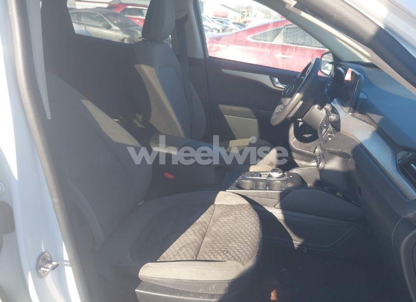 Photo 5 of 2020 Ford Escape SE (VIN 1FMCU0G67LUA49779)