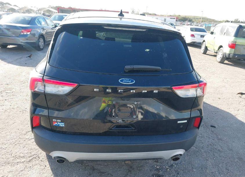 Photo 17 of 2020 Ford Escape SE (VIN 1FMCU0G67LUA69868)