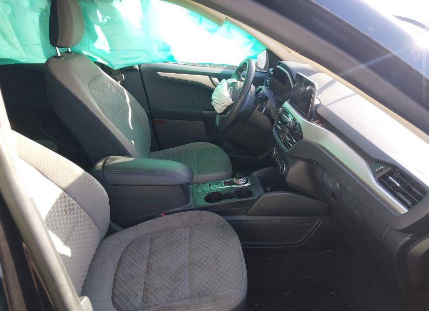 Photo 5 of 2020 Ford Escape SE (VIN 1FMCU0G67LUA69868)