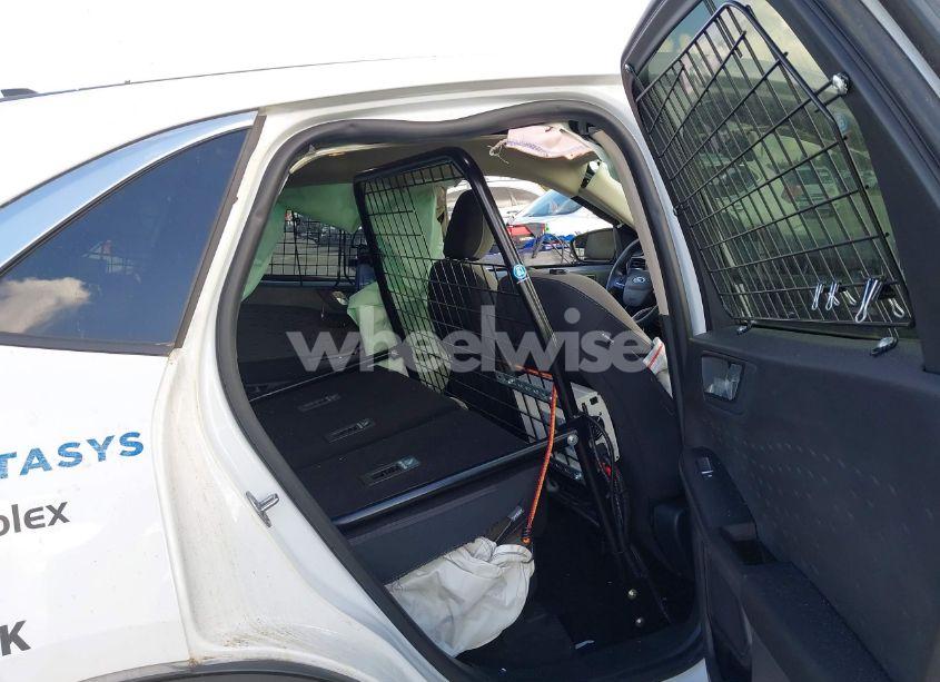 Photo 8 of 2020 Ford Escape SE (VIN 1FMCU0G67LUB73986)