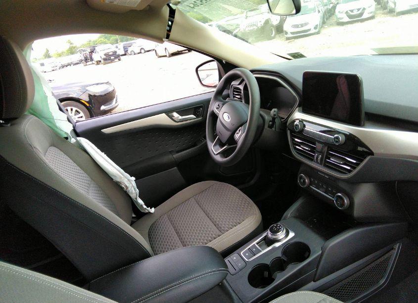 Photo 5 of 2020 Ford Escape SE (VIN 1FMCU0G67LUB92991)