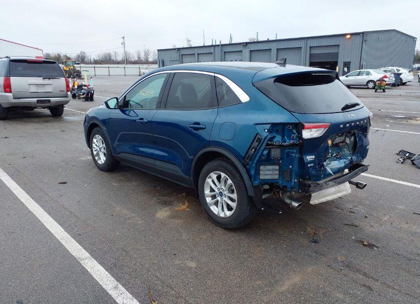 Photo 3 of 2020 Ford Escape SE (VIN 1FMCU0G67LUC14939)