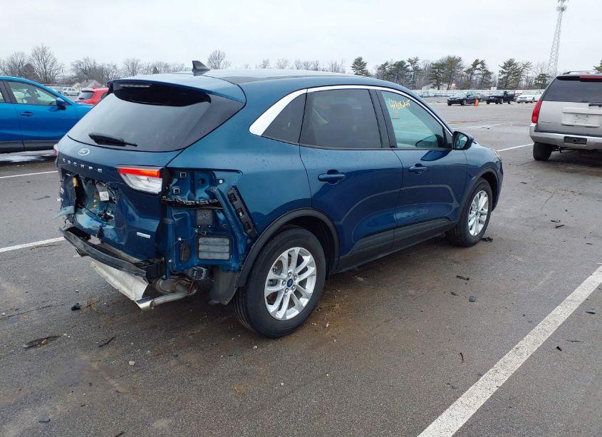 Photo 4 of 2020 Ford Escape SE (VIN 1FMCU0G67LUC14939)