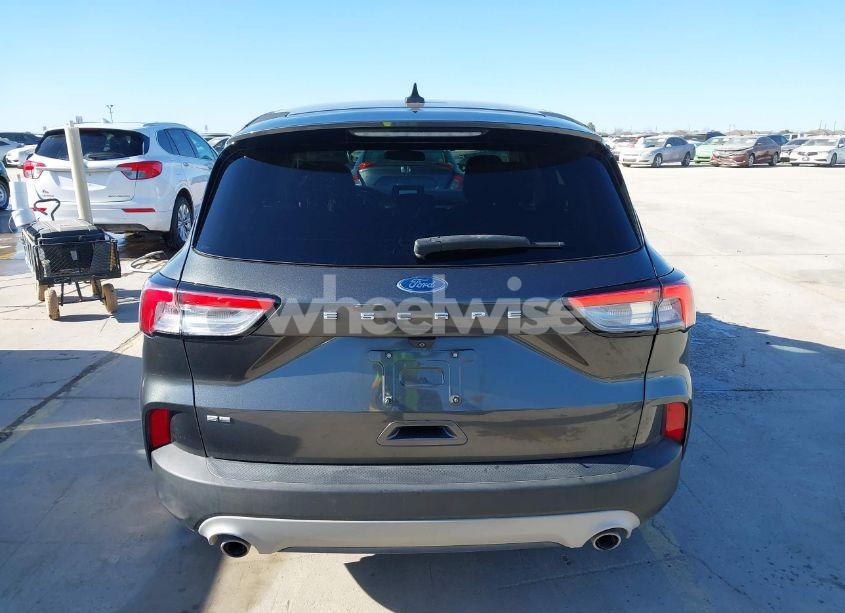 Photo 16 of 2020 Ford Escape SE (VIN 1FMCU0G67LUC55443)