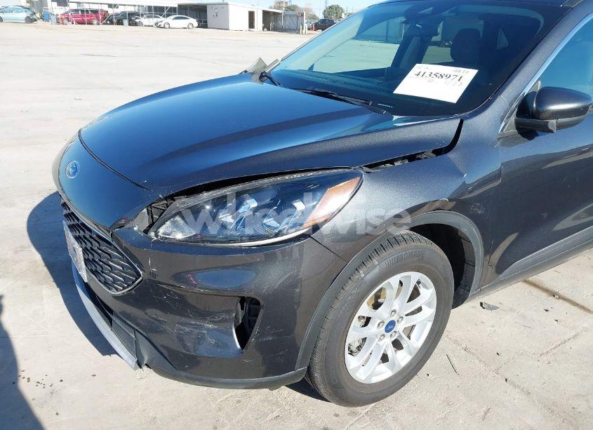 Photo 17 of 2020 Ford Escape SE (VIN 1FMCU0G67LUC55443)