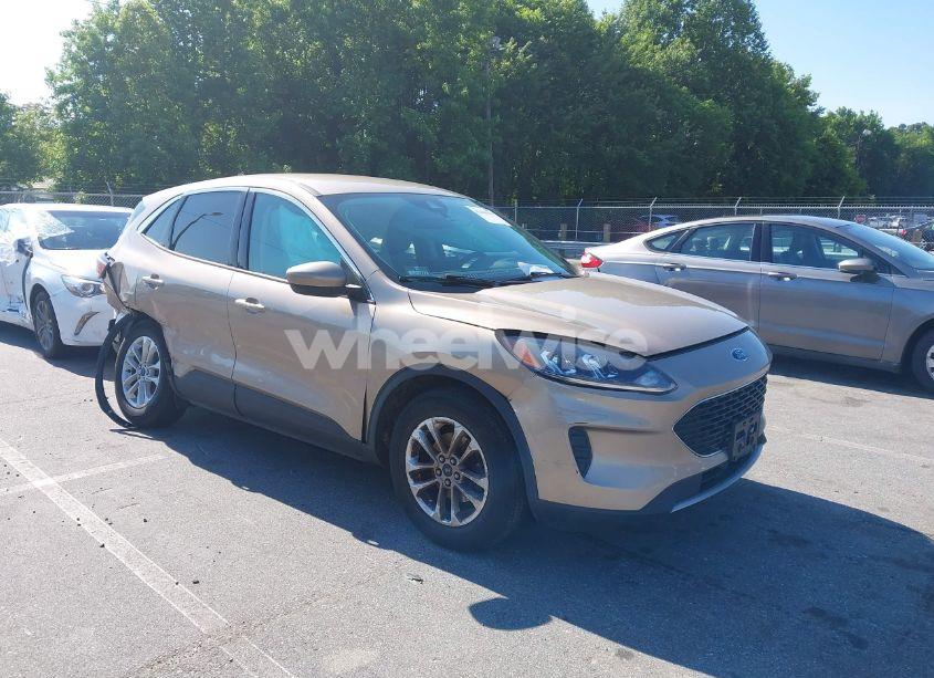 2021 Ford Escape SE (VIN 1FMCU0G67MUA00194) main photo