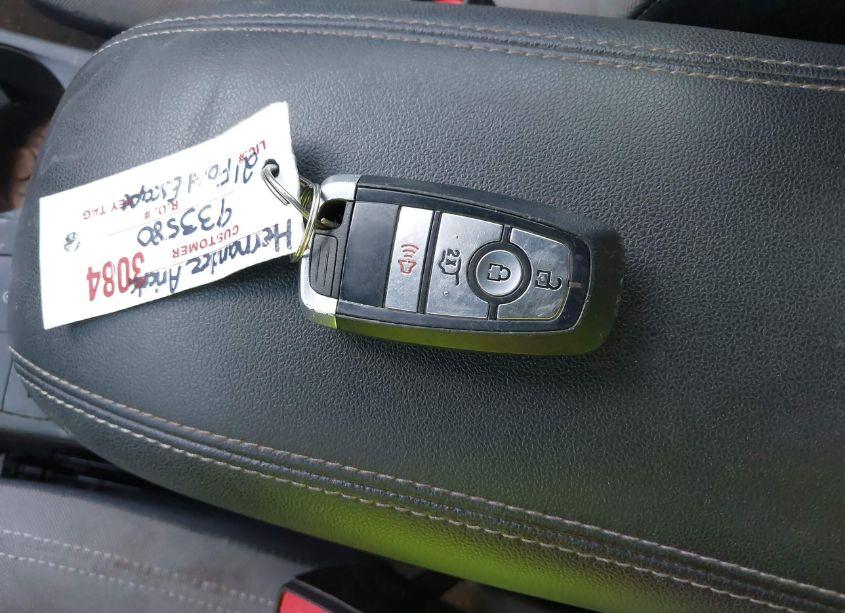 Photo 11 of 2021 Ford Escape SE (VIN 1FMCU0G67MUA30036)