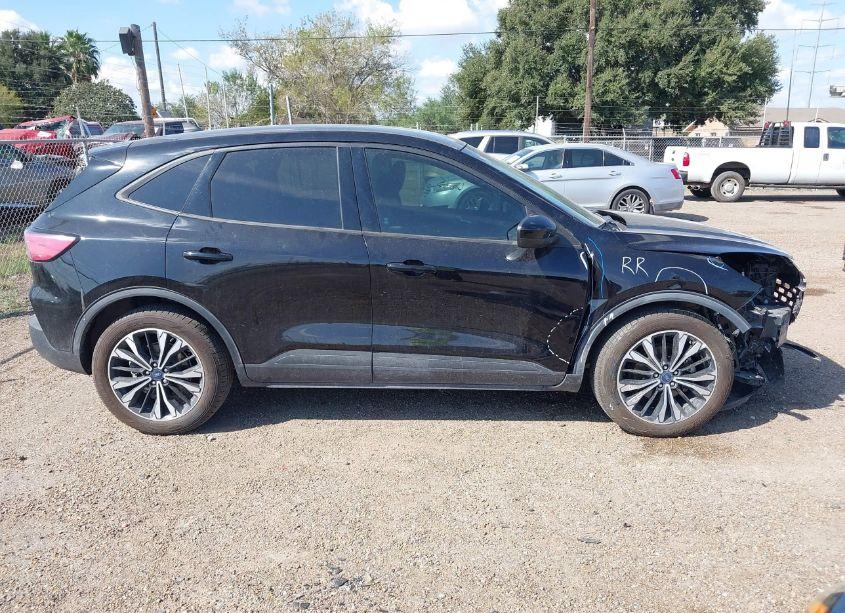 Photo 14 of 2021 Ford Escape SE (VIN 1FMCU0G67MUA30036)