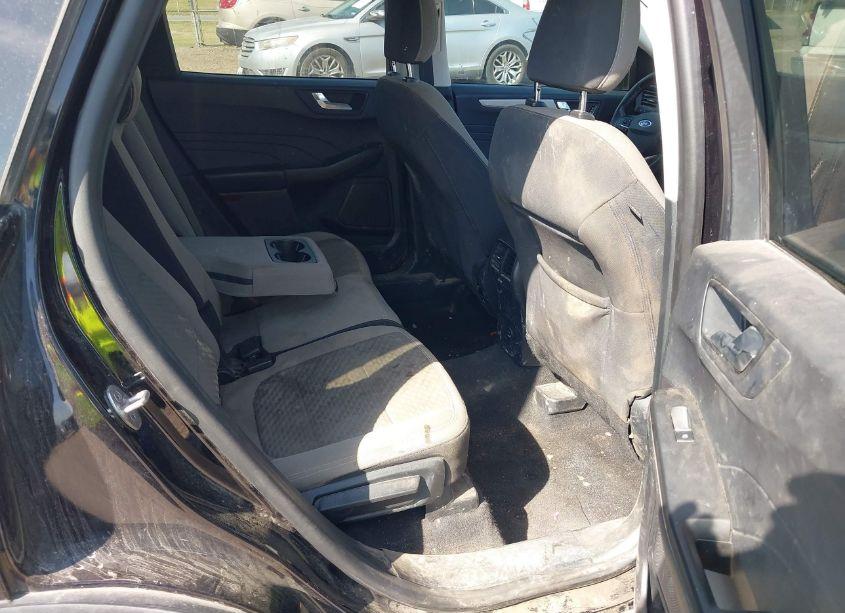 Photo 8 of 2021 Ford Escape SE (VIN 1FMCU0G67MUA30036)