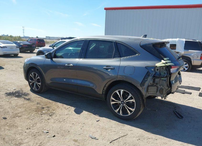 Photo 3 of 2021 Ford Escape SE (VIN 1FMCU0G67MUA48603)