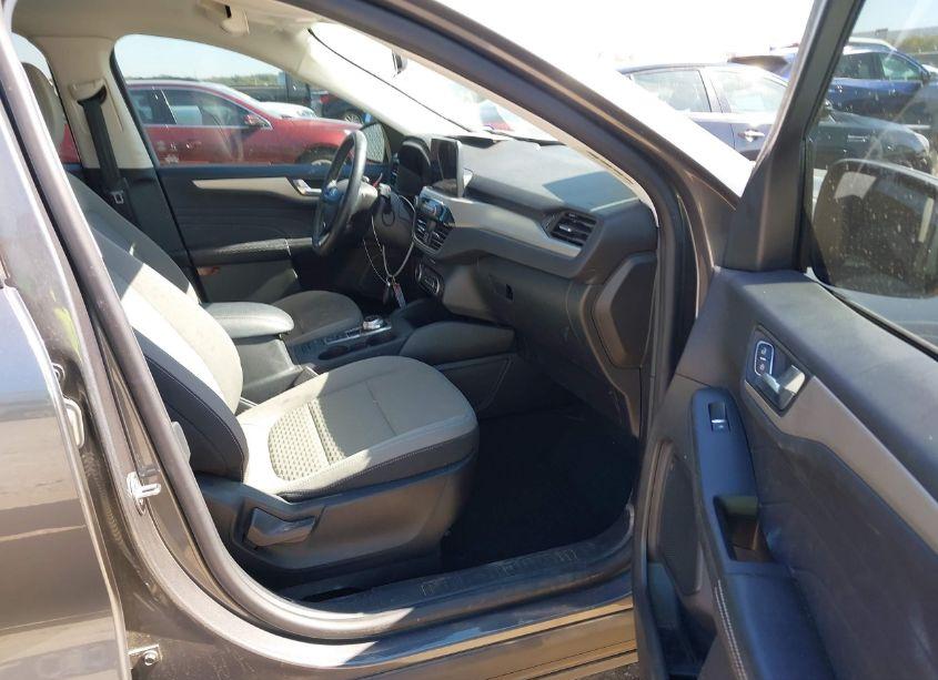 Photo 5 of 2021 Ford Escape SE (VIN 1FMCU0G67MUA48603)