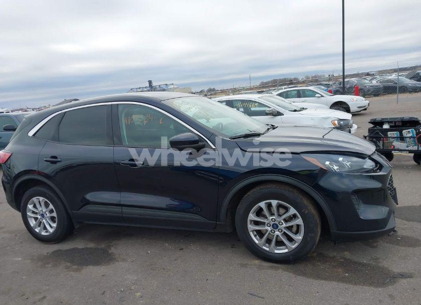 Photo 14 of 2021 Ford Escape SE (VIN 1FMCU0G67MUB06208)