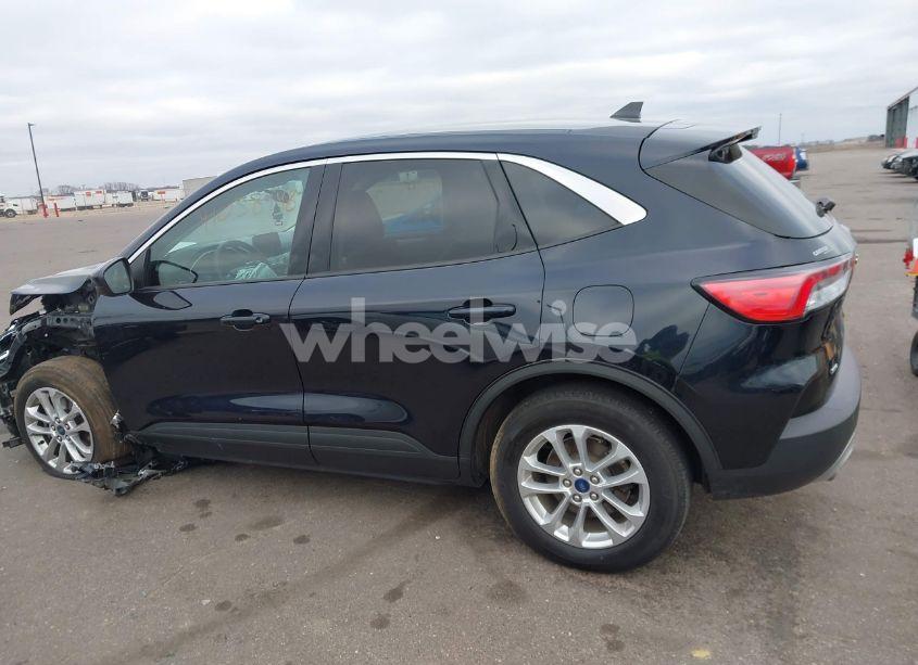 Photo 15 of 2021 Ford Escape SE (VIN 1FMCU0G67MUB06208)