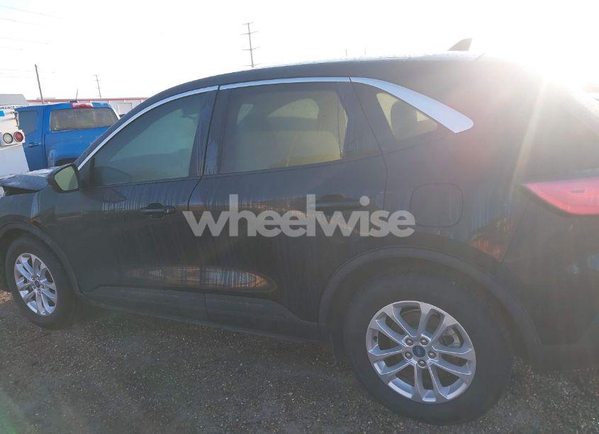 Photo 14 of 2021 Ford Escape SE (VIN 1FMCU0G67MUB29746)