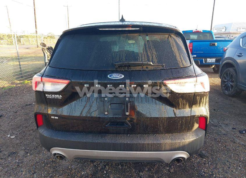 Photo 16 of 2021 Ford Escape SE (VIN 1FMCU0G67MUB29746)