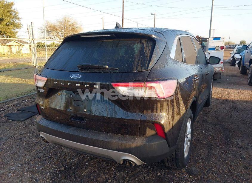 Photo 4 of 2021 Ford Escape SE (VIN 1FMCU0G67MUB29746)