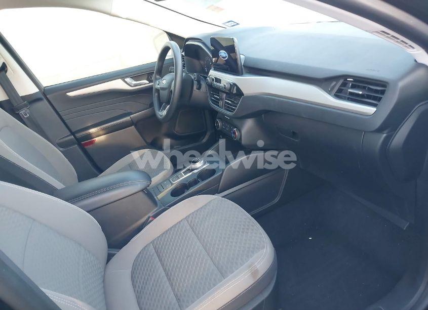 Photo 5 of 2021 Ford Escape SE (VIN 1FMCU0G67MUB29746)