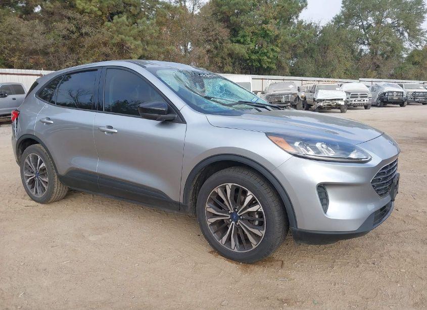 2022 Ford Escape SE (VIN 1FMCU0G67NUA86088) main photo