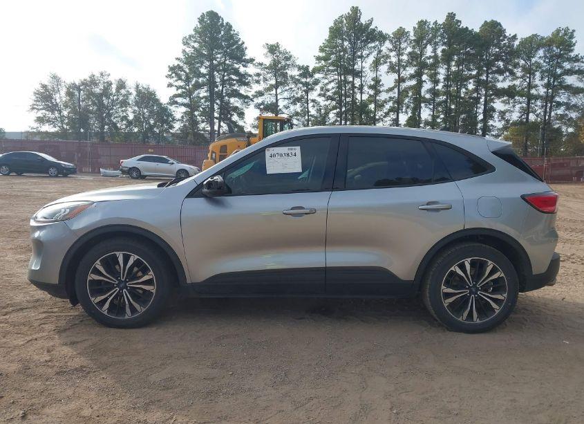 Photo 15 of 2022 Ford Escape SE (VIN 1FMCU0G67NUA86088)