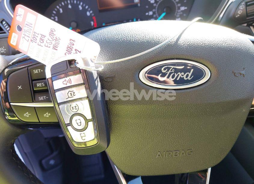 Photo 11 of 2022 Ford Escape SE (VIN 1FMCU0G67NUB18232)