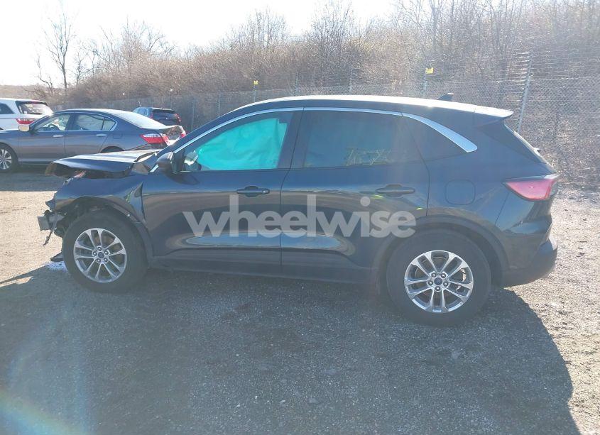 Photo 14 of 2022 Ford Escape SE (VIN 1FMCU0G67NUB85283)