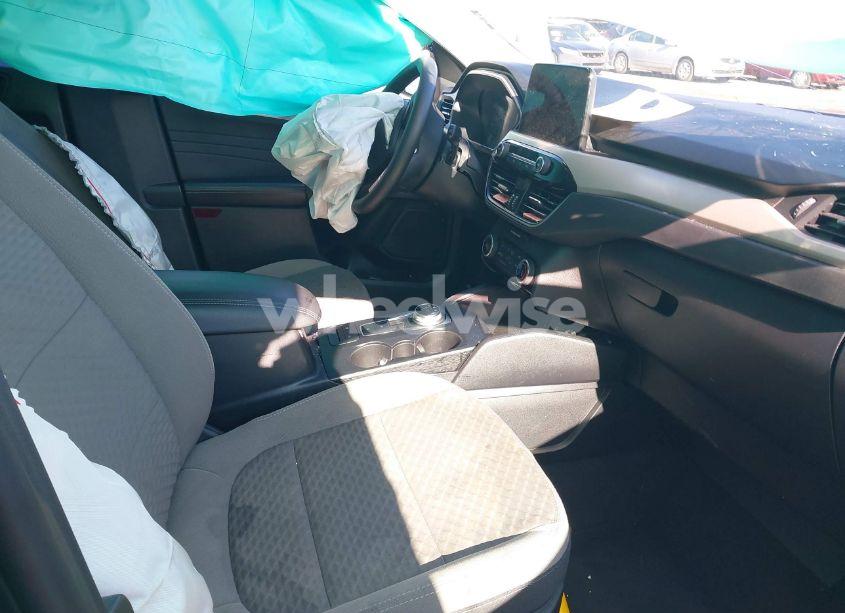 Photo 5 of 2022 Ford Escape SE (VIN 1FMCU0G67NUB85283)