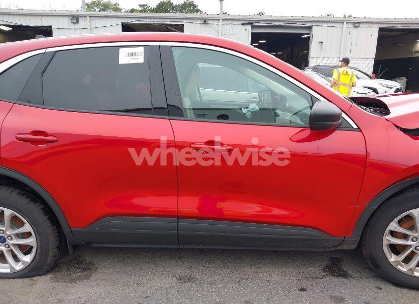 Photo 18 of 2022 Ford Escape SE (VIN 1FMCU0G67NUC02387)