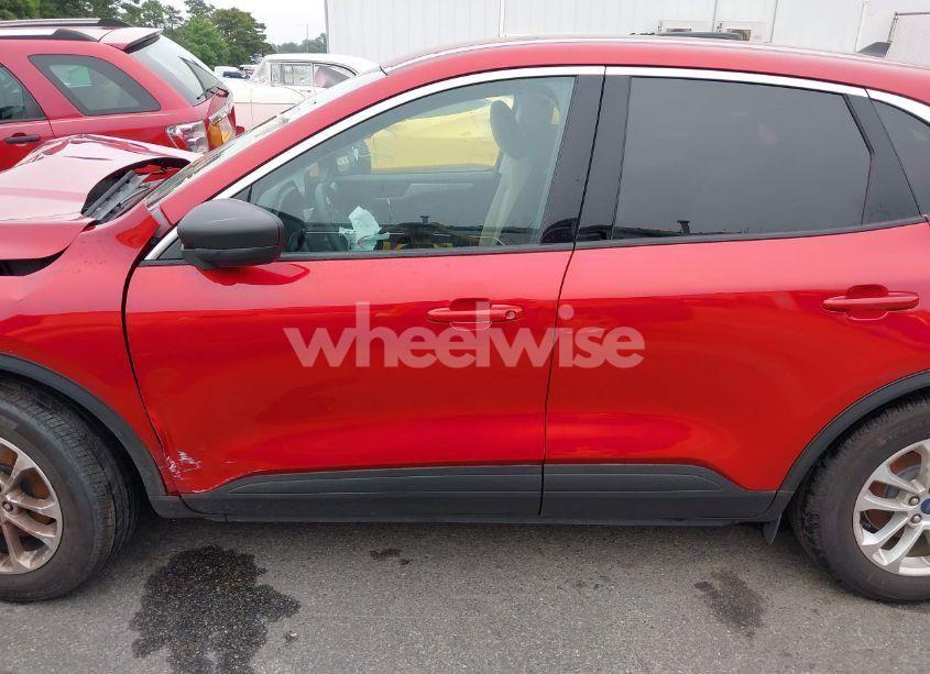 Photo 19 of 2022 Ford Escape SE (VIN 1FMCU0G67NUC02387)