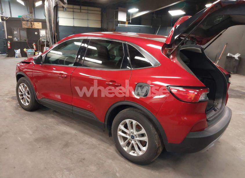Photo 3 of 2022 Ford Escape SE (VIN 1FMCU0G67NUC02387)