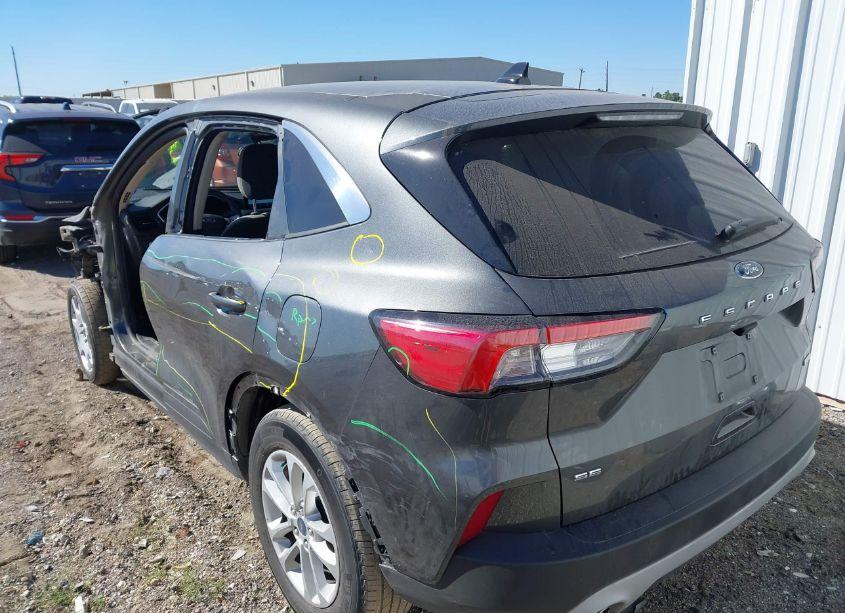 Photo 3 of 2020 Ford Escape SE (VIN 1FMCU0G68LUA75291)