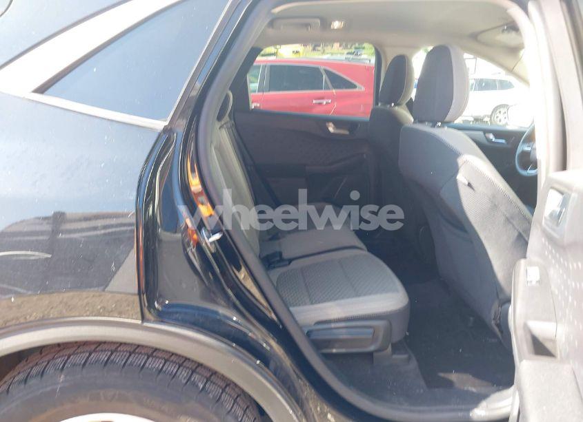 Photo 8 of 2020 Ford Escape SE (VIN 1FMCU0G68LUA93211)